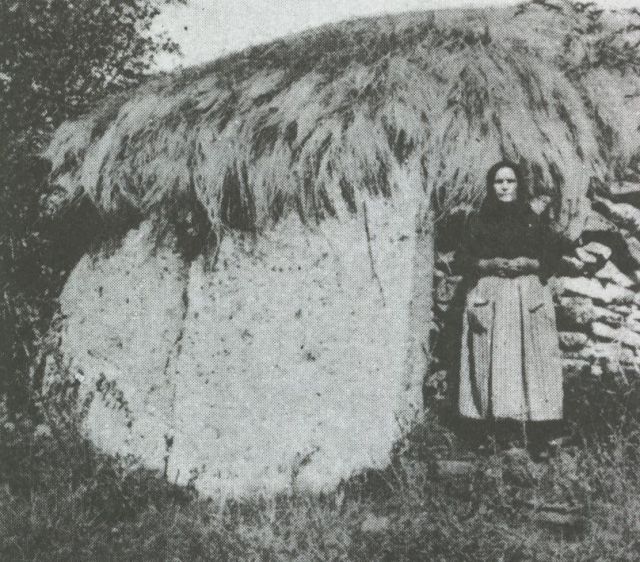 moran-1946-lamina-xxv-dolmen-del-sahelices-villar-de-peralonso